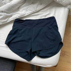 Lululemon speedup mid-rise 4” inseam